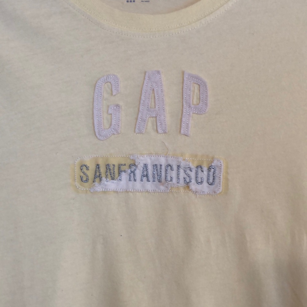 GAP • Short Sleeve Yellow Graphic Tee - Picture 3 of 5